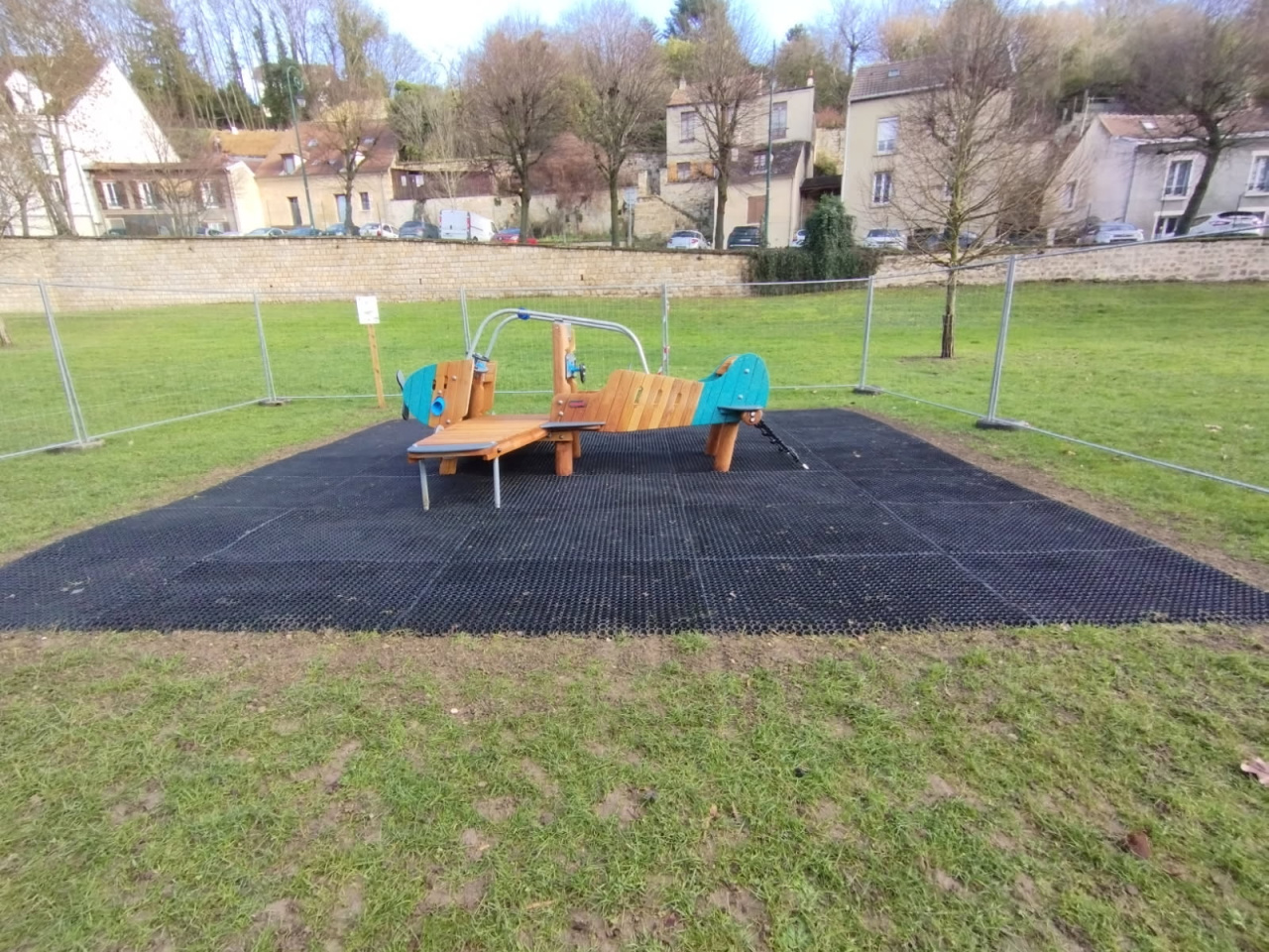 Image d'illustration pour : Aire de jeux pour les moins de 3 ans